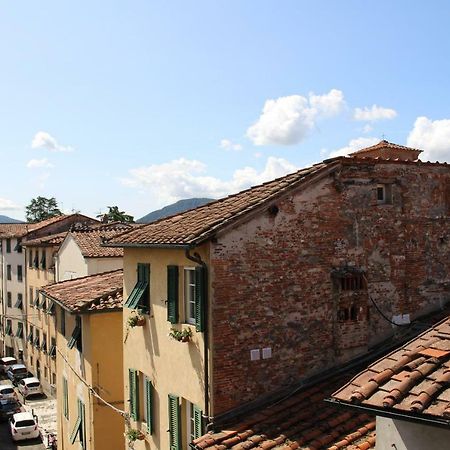 Delizioso Appartamento Centro Storico Lucca Comics Eksteriør bilde